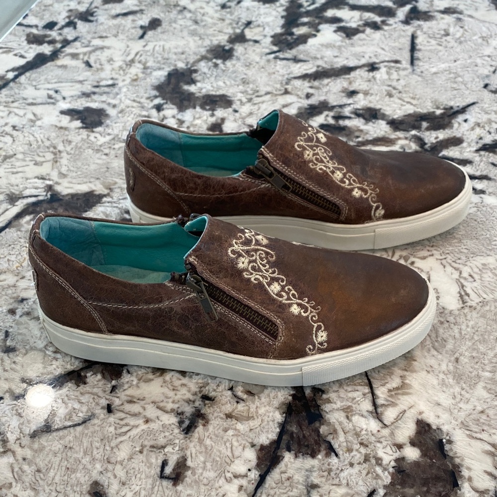 Corral Handcrafted Boots brand Slip-On Loafers with Embroidery